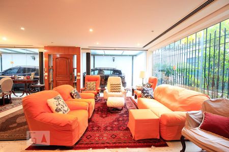 Sala de casa à venda com 3 quartos, 350m² em Planalto Paulista, São Paulo