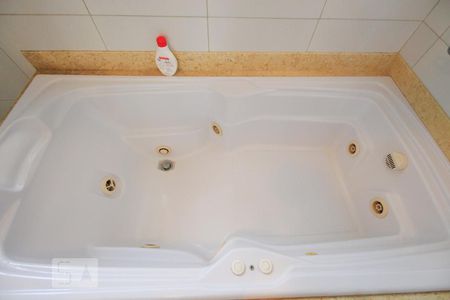 Casa à venda com 350m², 3 quartos e 4 vagasBanheiro 3