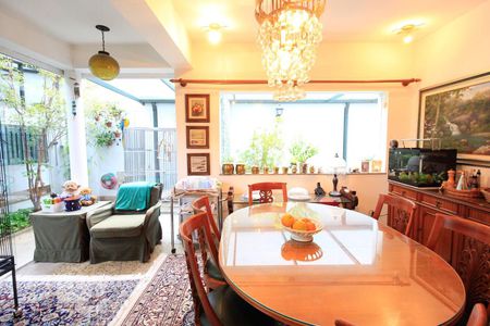 Casa à venda com 350m², 3 quartos e 4 vagasSala de jantar