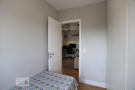 Apartamento à venda com 77m², 2 quartos e 2 vagasQuarto 