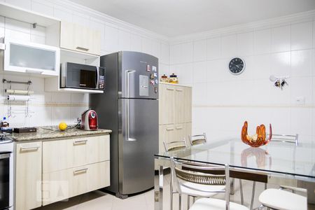 Casa à venda com 180m², 3 quartos e 2 vagasCozinha