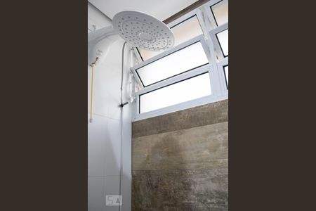 Casa à venda com 180m², 3 quartos e 2 vagasChuveiro