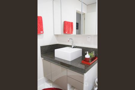 Casa à venda com 180m², 3 quartos e 2 vagasBanheiro