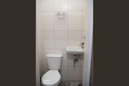 Casa à venda com 180m², 3 quartos e 2 vagasBanheiro de Serviço