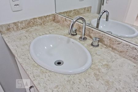 Studio para alugar com 56m², 1 quarto e 2 vagas Studio para alugar com 56m², 1 quarto e 2 vagasBanheiro da Suíte