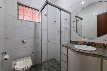 Casa à venda com 150m², 3 quartos e 2 vagas Casa à venda com 150m², 3 quartos e 2 vagasBanheiro Social