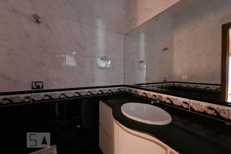 Casa à venda com 150m², 3 quartos e 2 vagas Casa à venda com 150m², 3 quartos e 2 vagasBanheiro Suíte