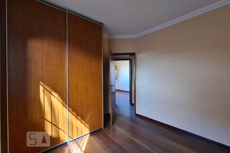 Casa à venda com 150m², 3 quartos e 2 vagas Casa à venda com 150m², 3 quartos e 2 vagasSuíte