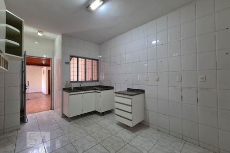 Casa à venda com 150m², 3 quartos e 2 vagas Casa à venda com 150m², 3 quartos e 2 vagasCozinha