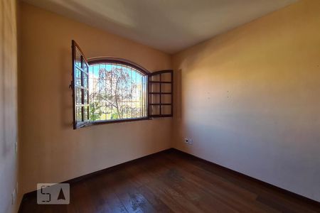 Quarto 2 de casa à venda com 3 quartos, 150m² em Santa Tereza, Belo Horizonte