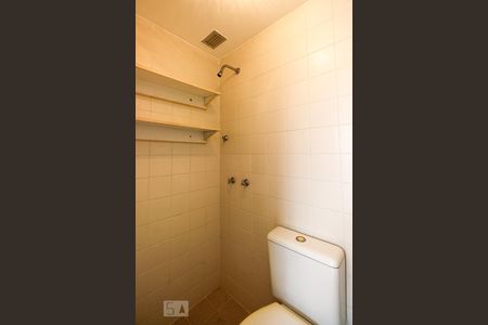 Apartamento para alugar com 74m², 3 quartos e 1 vaga Apartamento para alugar com 74m², 3 quartos e 1 vagaBanheiro de Serviço