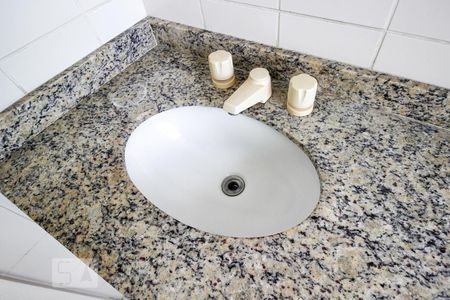 Apartamento para alugar com 74m², 3 quartos e 1 vaga Apartamento para alugar com 74m², 3 quartos e 1 vagaBanheiro da Suíte