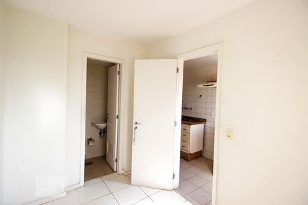 Apartamento para alugar com 74m², 3 quartos e 1 vaga Apartamento para alugar com 74m², 3 quartos e 1 vagaQuarto de Serviço