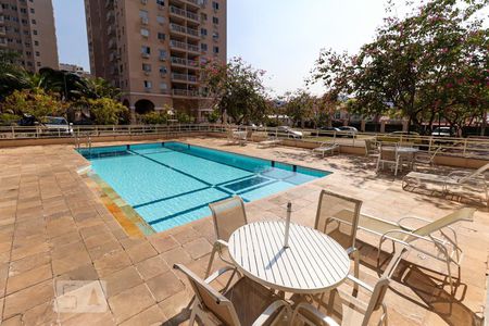 Apartamento para alugar com 74m², 3 quartos e 1 vaga Apartamento para alugar com 74m², 3 quartos e 1 vagaÁrea comum - Piscina