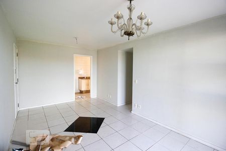 Sala de apartamento para alugar com 3 quartos, 74m² em Recreio dos Bandeirantes, Rio de Janeiro