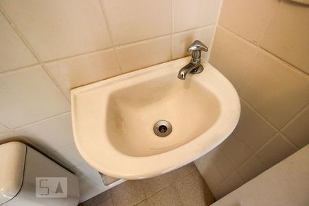 Apartamento para alugar com 74m², 3 quartos e 1 vaga Apartamento para alugar com 74m², 3 quartos e 1 vagaBanheiro de Serviço