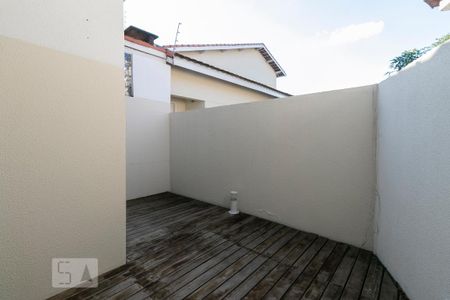 Sala - Quintal de casa de condomínio para alugar com 3 quartos, 110m² em Sítio da Figueira, São Paulo