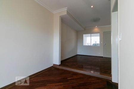 Sala de casa de condomínio para alugar com 3 quartos, 110m² em Sítio da Figueira, São Paulo