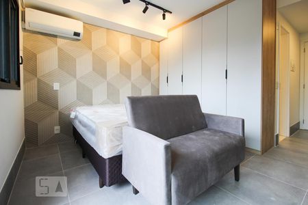 Sala/Quarto  de kitnet/studio para alugar com 1 quarto, 26m² em Indianópolis, São Paulo