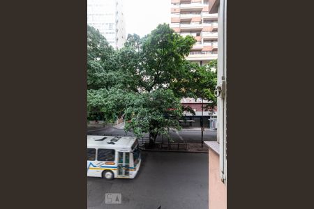 Apartamento para alugar com 52m², 2 quartos e sem vagaVista do Banheiro