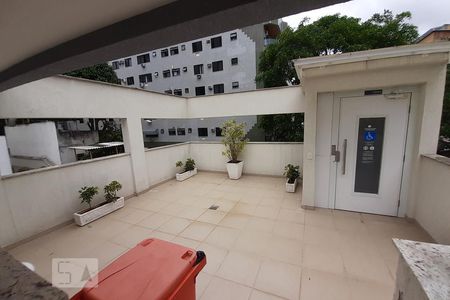 Apartamento à venda com 161m², 3 quartos e 2 vagasÁrea comum - Churrasqueira