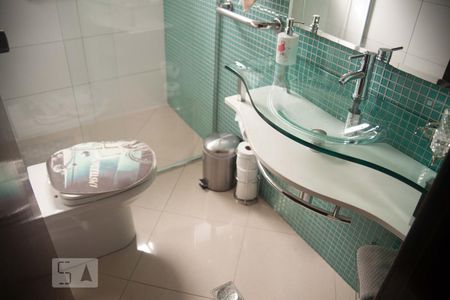 Casa à venda com 140m², 4 quartos e 2 vagasBanheiro Social