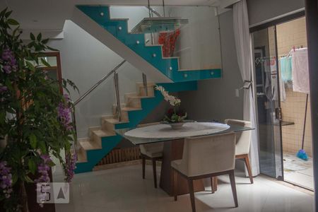 Sala de casa à venda com 4 quartos, 140m² em Jardim Independência, São Paulo