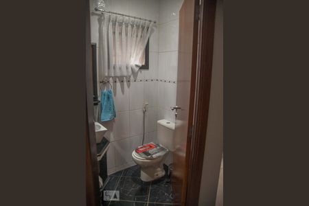 Casa à venda com 140m², 4 quartos e 2 vagasLavabo