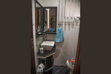 Casa à venda com 140m², 4 quartos e 2 vagasLavabo