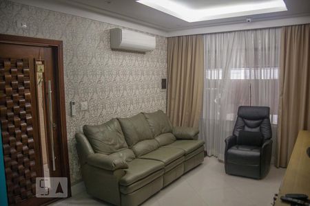 Sala de casa à venda com 4 quartos, 140m² em Jardim Independência, São Paulo