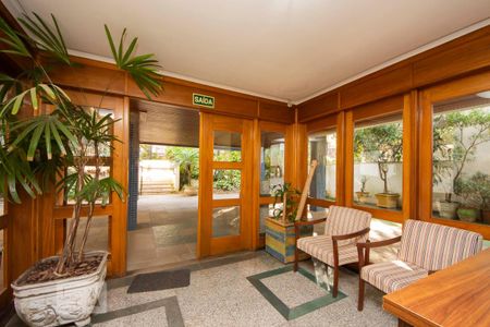 Hall de Entrada de apartamento para alugar com 1 quarto, 42m² em Bom Jesus, Porto Alegre