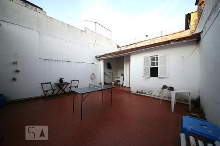 Casa à venda com 90m², 2 quartos e 2 vagasQuintal - Edícula