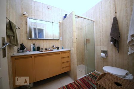 Casa à venda com 90m², 2 quartos e 2 vagasBanheiro