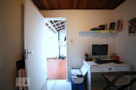 Casa à venda com 90m², 2 quartos e 2 vagasQuarto de Serviço