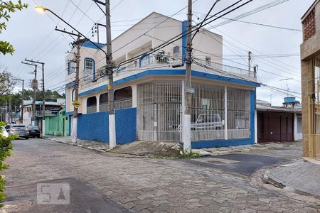 Casa à venda com 240m², 3 quartos e 2 vagasFachada
