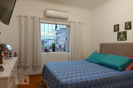Casa à venda com 240m², 3 quartos e 2 vagasQuarto 1 com suíte