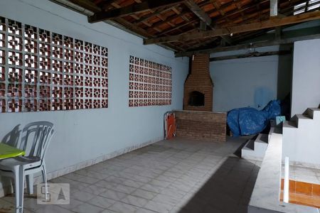 Casa à venda com 240m², 3 quartos e 2 vagasChurrasqueira