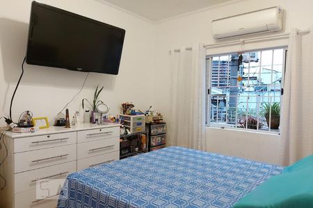 Casa à venda com 240m², 3 quartos e 2 vagasQuarto 1 com suíte