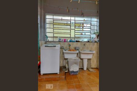 Casa à venda com 240m², 3 quartos e 2 vagasÁrea de serviço - casa 2