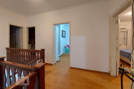 Casa à venda com 240m², 3 quartos e 2 vagasCorredor quartos