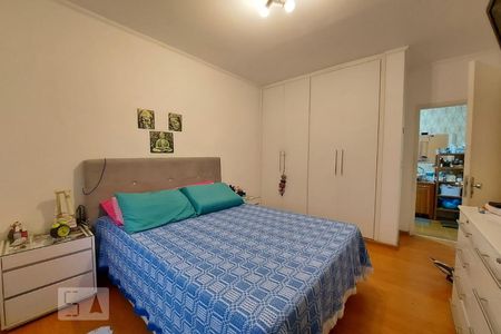 Casa à venda com 240m², 3 quartos e 2 vagasQuarto 1 com suíte