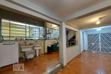 Casa à venda com 240m², 3 quartos e 2 vagasÁrea de serviço - casa 2