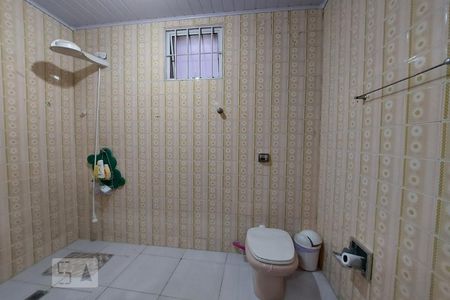 Casa à venda com 240m², 3 quartos e 2 vagasBanheiro