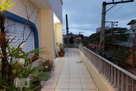Casa à venda com 240m², 3 quartos e 2 vagasÁrea