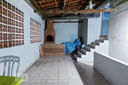 Casa à venda com 240m², 3 quartos e 2 vagasChurrasqueira