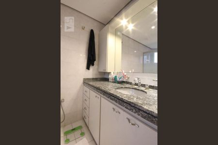 Apartamento à venda com 210m², 3 quartos e 3 vagasBanheiro da Suíte