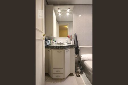 Apartamento à venda com 210m², 3 quartos e 3 vagasBanheiro da Suíte 3