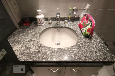 Apartamento à venda com 210m², 3 quartos e 3 vagasBanheiro da Suíte 2