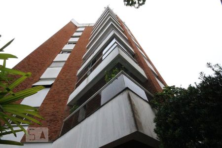 Apartamento à venda com 210m², 3 quartos e 3 vagasFachada