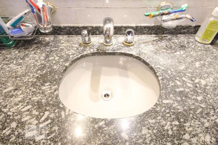 Apartamento à venda com 210m², 3 quartos e 3 vagasBanheiro da Suíte